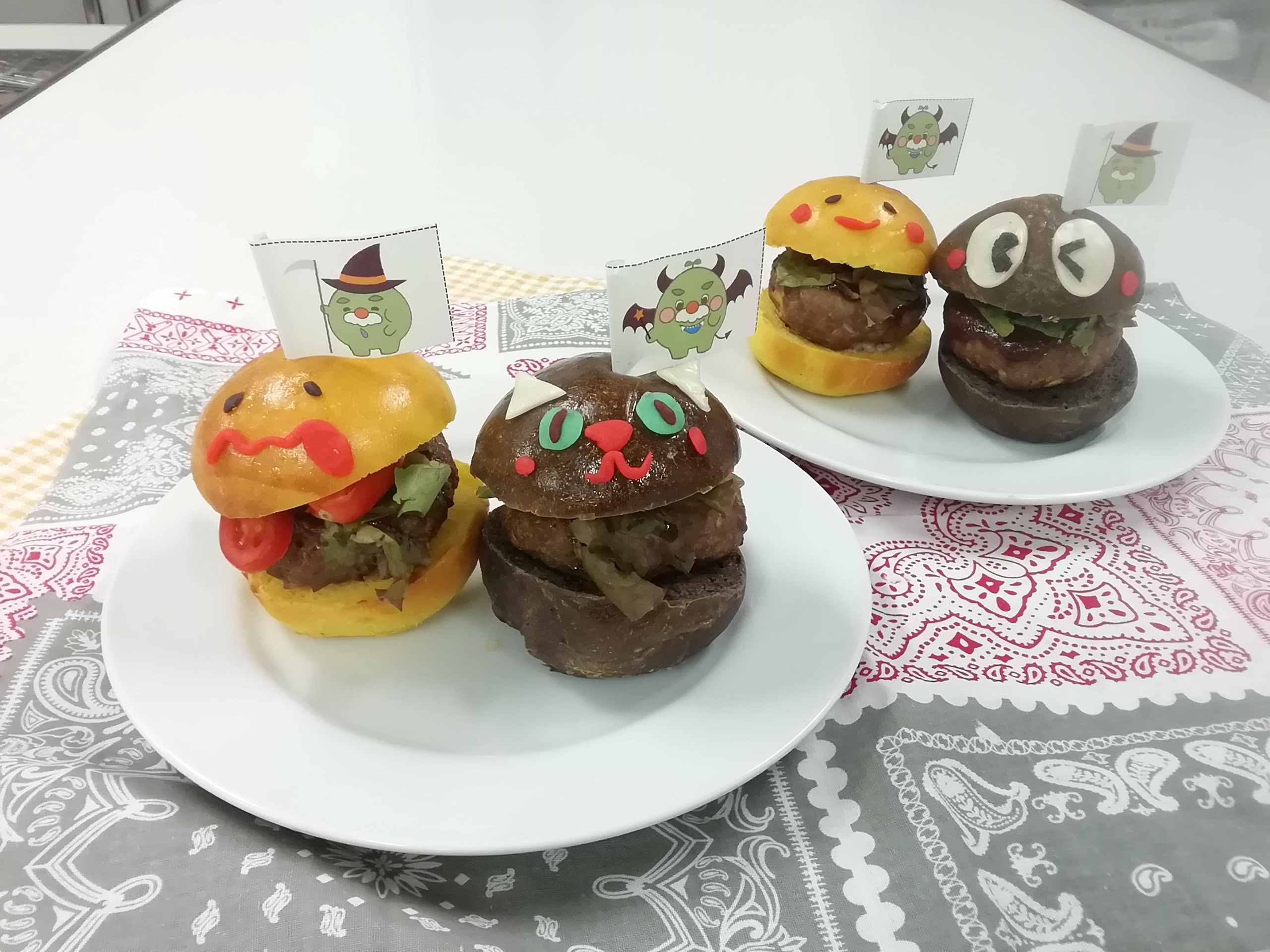 【抽選】ハロウィンミニバーガー