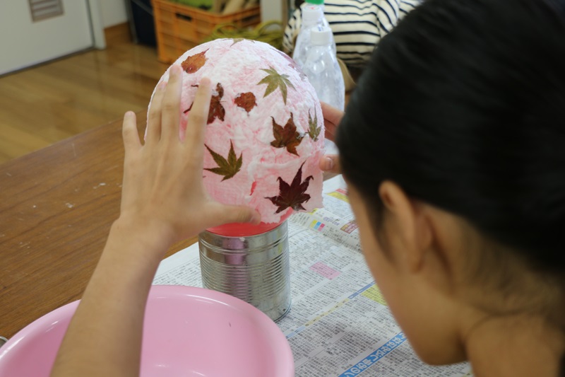 牛乳パックでランプシェードを作ろう