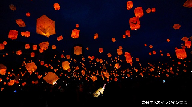 【クリスマスタウン】みんなでランタンを飛ばそう♬