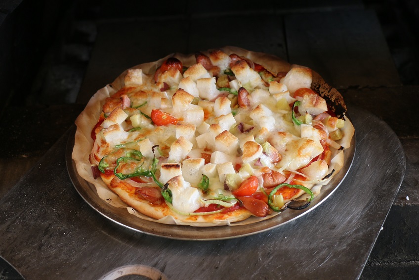 新春餅のせせらぎピザ屋さん